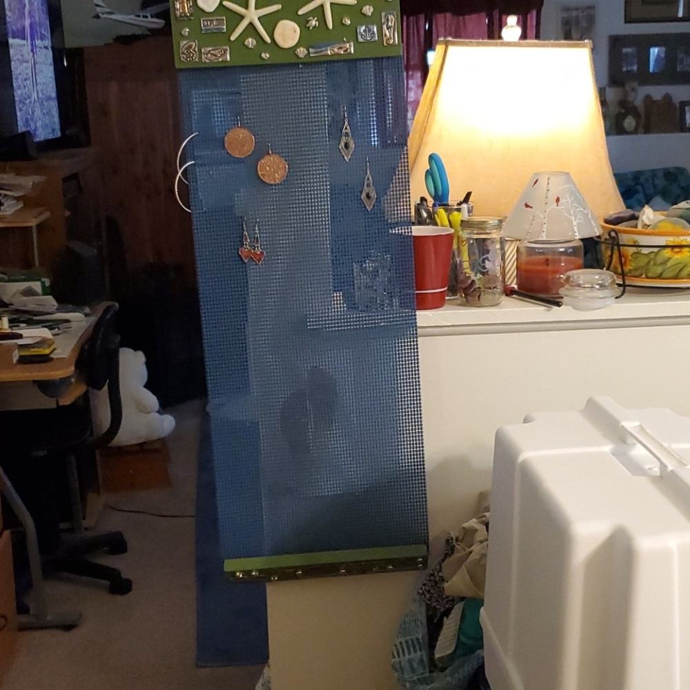 Earring Holder - Picture 3 of 3